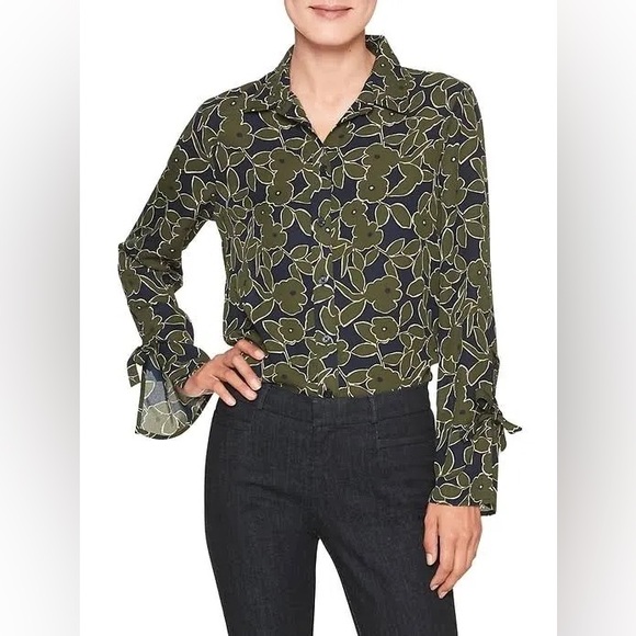 Banana Republic Factory Tops - BANANA REPUBLIC Boyfriend Fit Green Blue Split Sleeve Button Down Floral Top